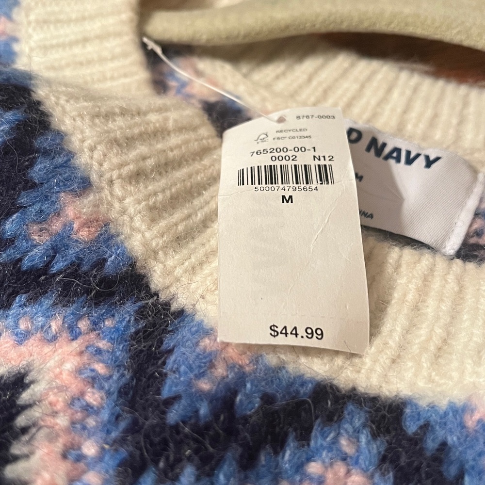 NWT Old Navy Blue and Cream Fair Isle Sweater - Picture 7 of 7